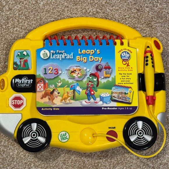 Bundle LeapFrog My First Leap Pad Learning System Backpack 3 Book Cartridge 2004 - Picture 2 of 8